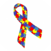 Laço colorido formado por peças de quebra-cabeça, símbolo da conscientização sobre o autismo